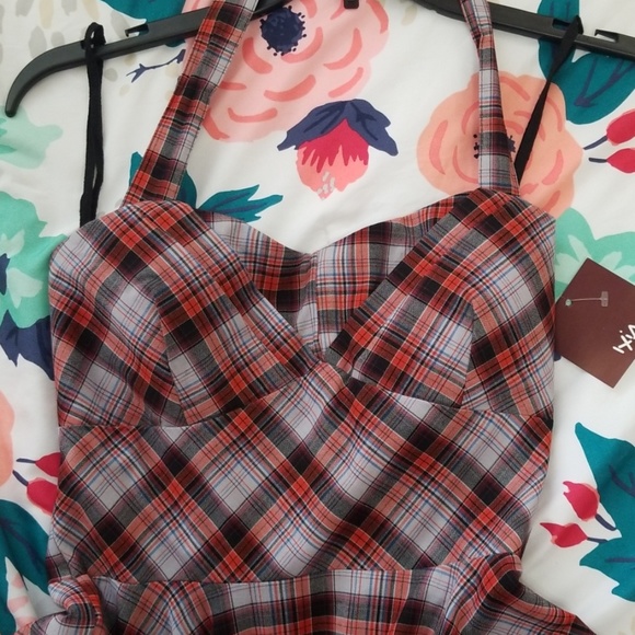 Retro Plaid Dress - Picture 2 of 4